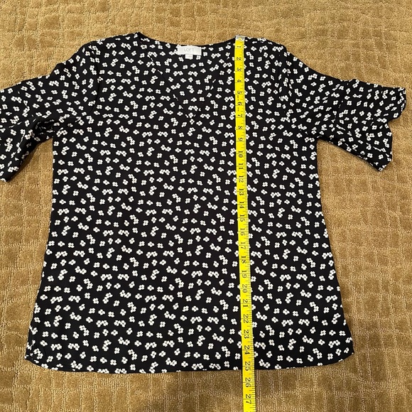 LOFT Outlet Floral Blouse black with light pink flowers. Double peplum sleeves - Picture 9 of 10